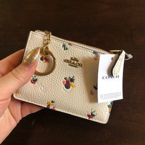Coach White Leather Small Wallet with Gold Metal